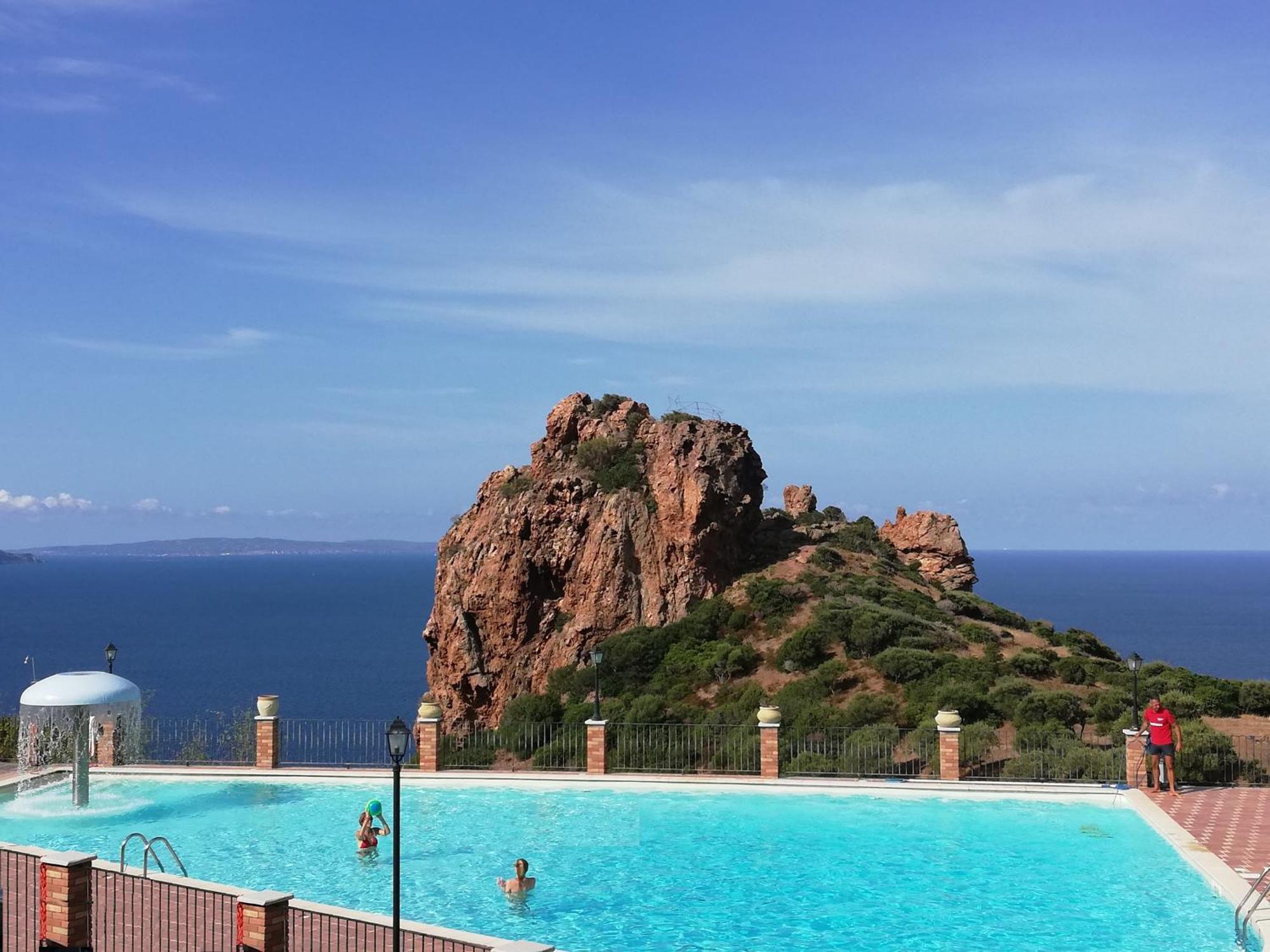 Aligia Villa *
